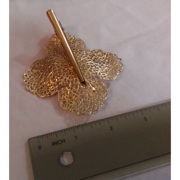 Vintage Gold Tone Floral Hair Clip With Intricate Filigree Design - Picture 3 of 3